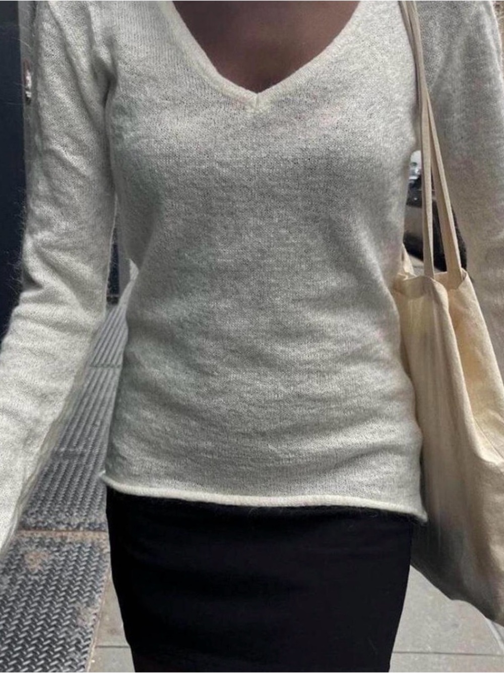 Brandy Melville Cream V-Neck Long Sleeve Sweater